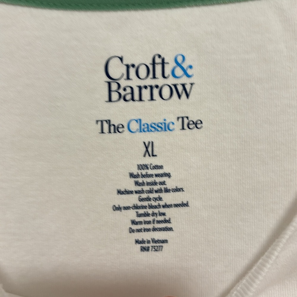 Lot of XL clothes. T shirt, athletic pants and shorts - Picture 10 of 14